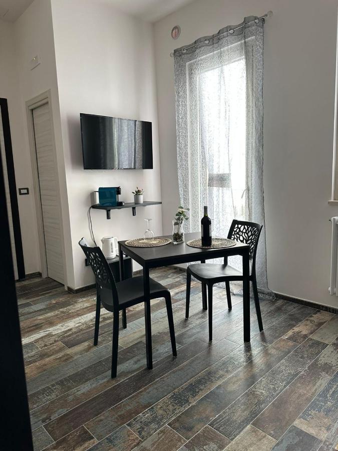 Home J&J Бари Екстериор снимка