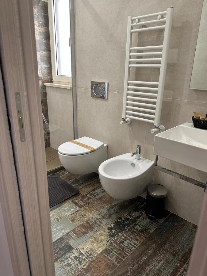 Home J&J Бари Екстериор снимка