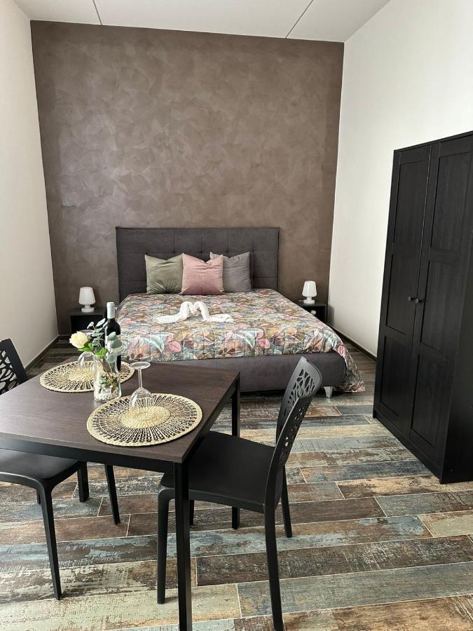 Home J&J Бари Екстериор снимка